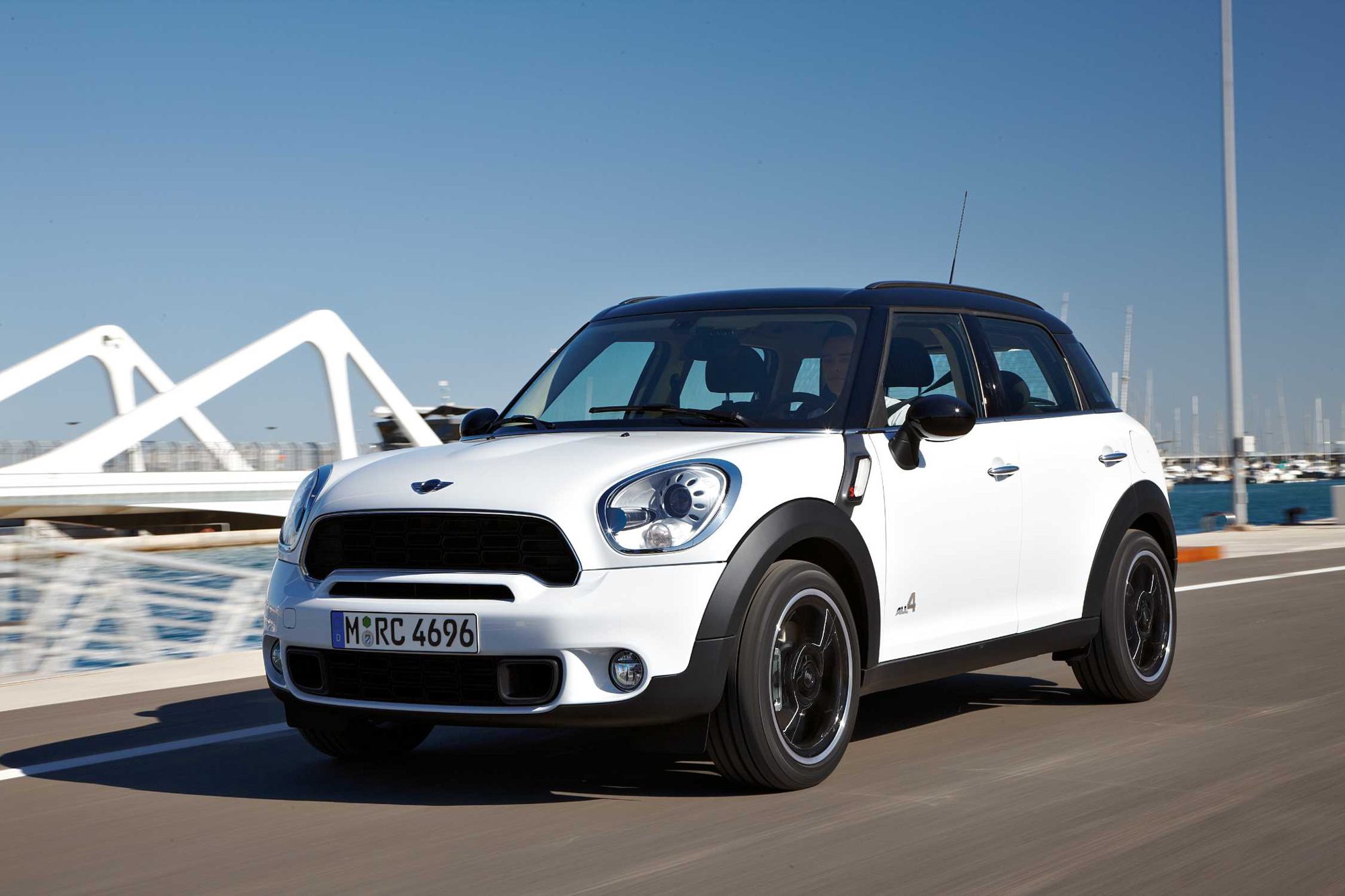 25 عاماً من تصميم MINI لدى BMW Gruppe: من Classic Mini إلى أيقونة حديثة
