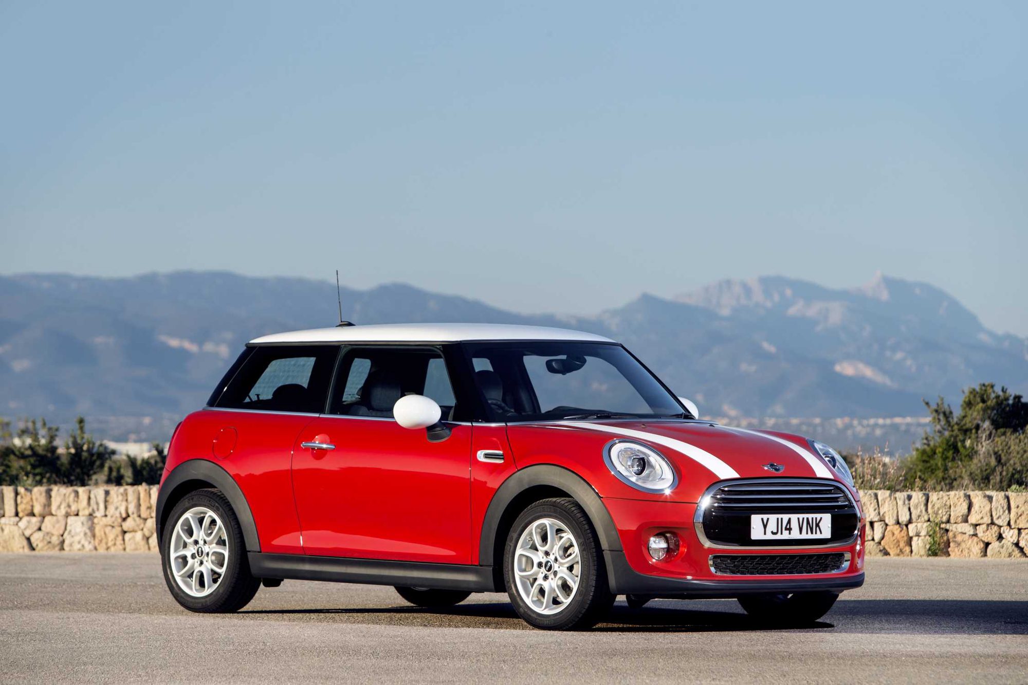 25 години MINI дизайн в BMW Group: от Classic Mini до модерна икона