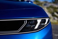 تفصيل الجنط في BMW i3 الأزرق