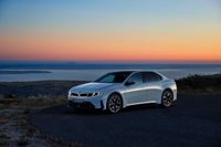 الكونسول الأوسط لسيارة BMW M350 من الأعلى